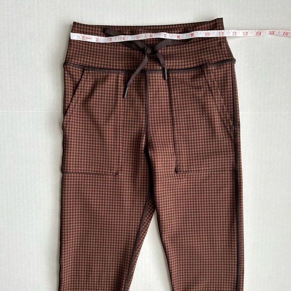 Offline by Aerie Women’s Brown Mini Houndstooth Drawcord Leggings Small - Picture 3 of 11